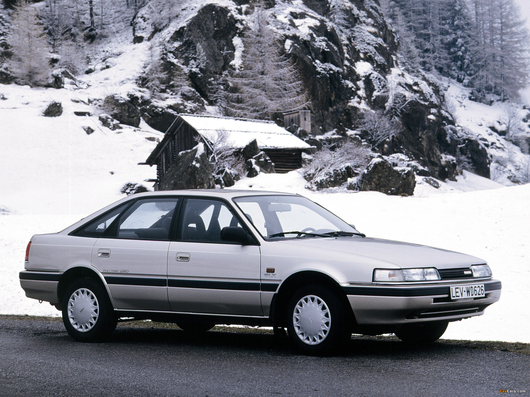 Pictures of Mazda 626 Hatchback (GD) 1987–92 (2048 x 1536)