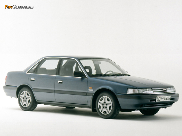 Pictures of Mazda 626 Sedan (GD) 1987–92 (640 x 480)