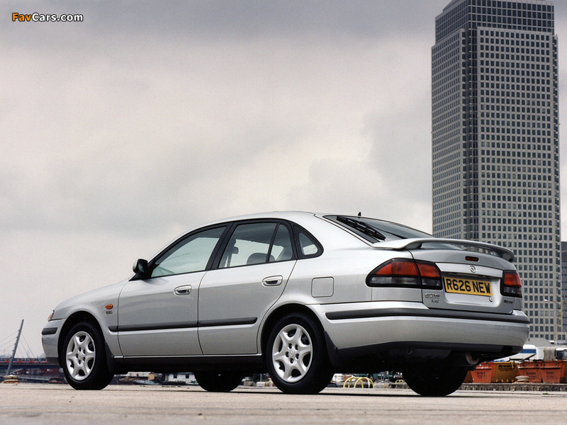 Pictures of Mazda 626 Hatchback UK-spec (GF) 1997–2002 (800 x 600)