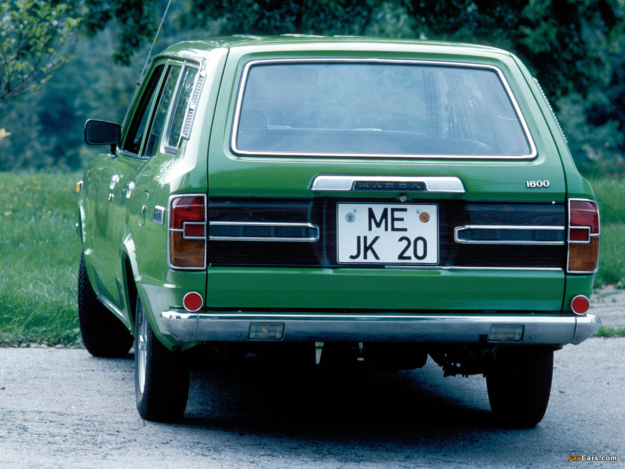 Mazda 818 Station Wagon 1974–77 photos (1280 x 960)