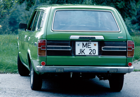 Mazda 818 Station Wagon 1974–77 photos