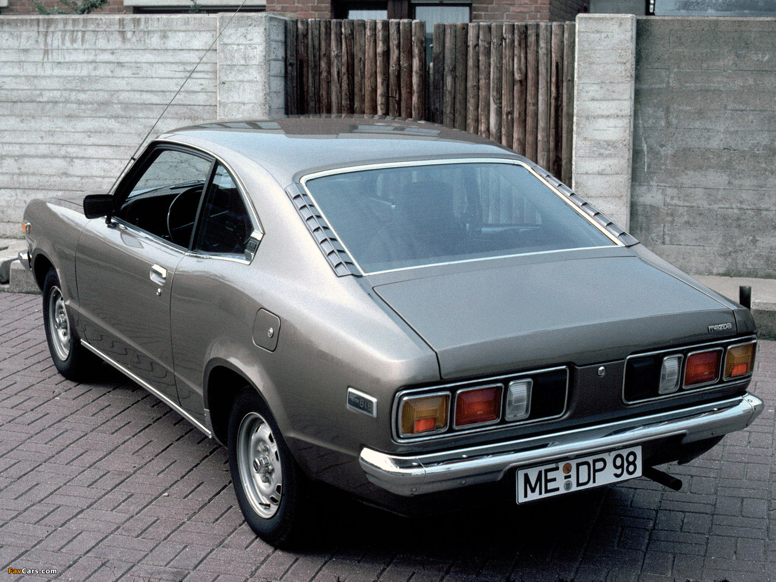 Mazda 818 Coupe 1975–77 wallpapers (1600 x 1200)