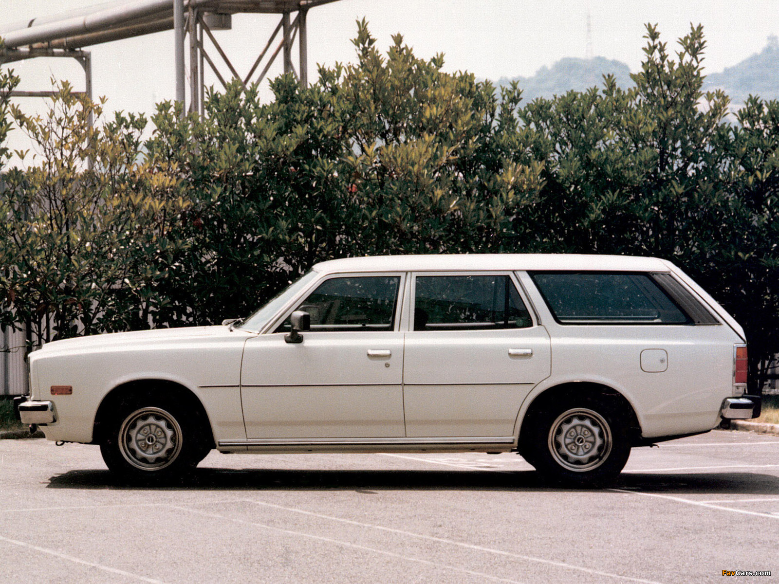 Images of Mazda 929 Station Wagon 1979–80 (1600 x 1200)
