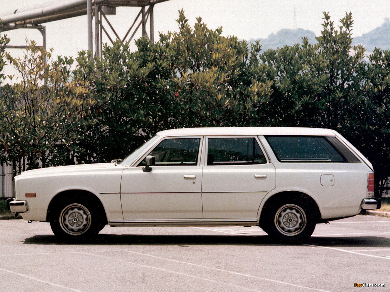 Images of Mazda 929 Station Wagon 1979–80 (1280 x 960)