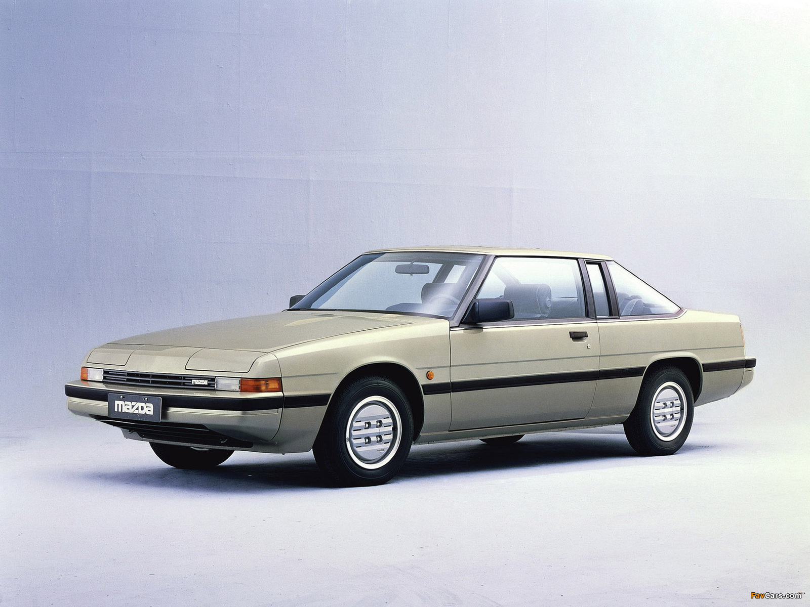 Photos of Mazda 929 Coupe 1981–87 (1600 x 1200)