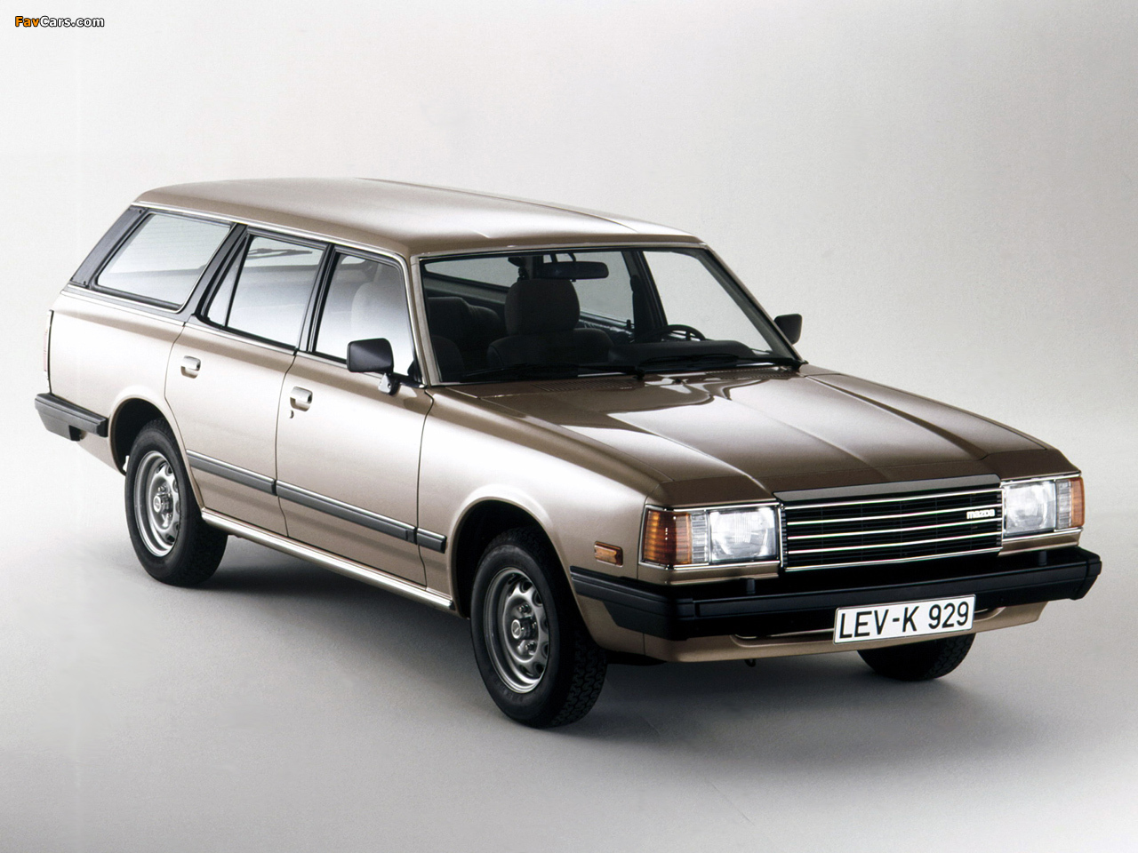 Pictures of Mazda 929 Station Wagon 1980–87 (1280 x 960)