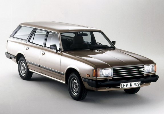 Pictures of Mazda 929 Station Wagon 1980–87
