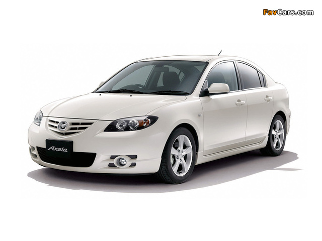 Mazda Axela 20S Sedan 2004–08 images (640 x 480)