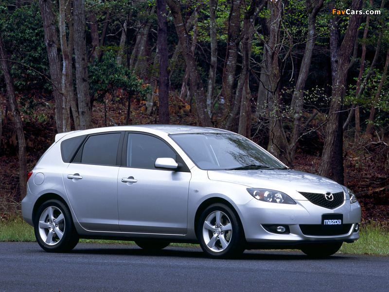 Photos of Mazda Axela Sport 20C 2003–08 (800 x 600)