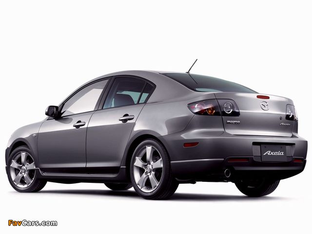 Pictures of Mazda Axela 20S Sedan 2004–08 (640 x 480)