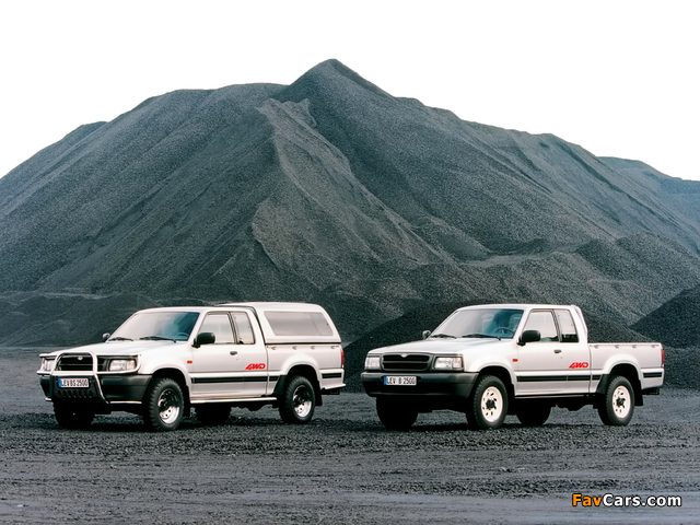 Mazda B2200 1987–93 images (640 x 480)