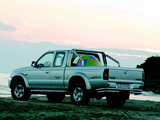 Photos of Mazda B2500 Extended Cab 2003–06