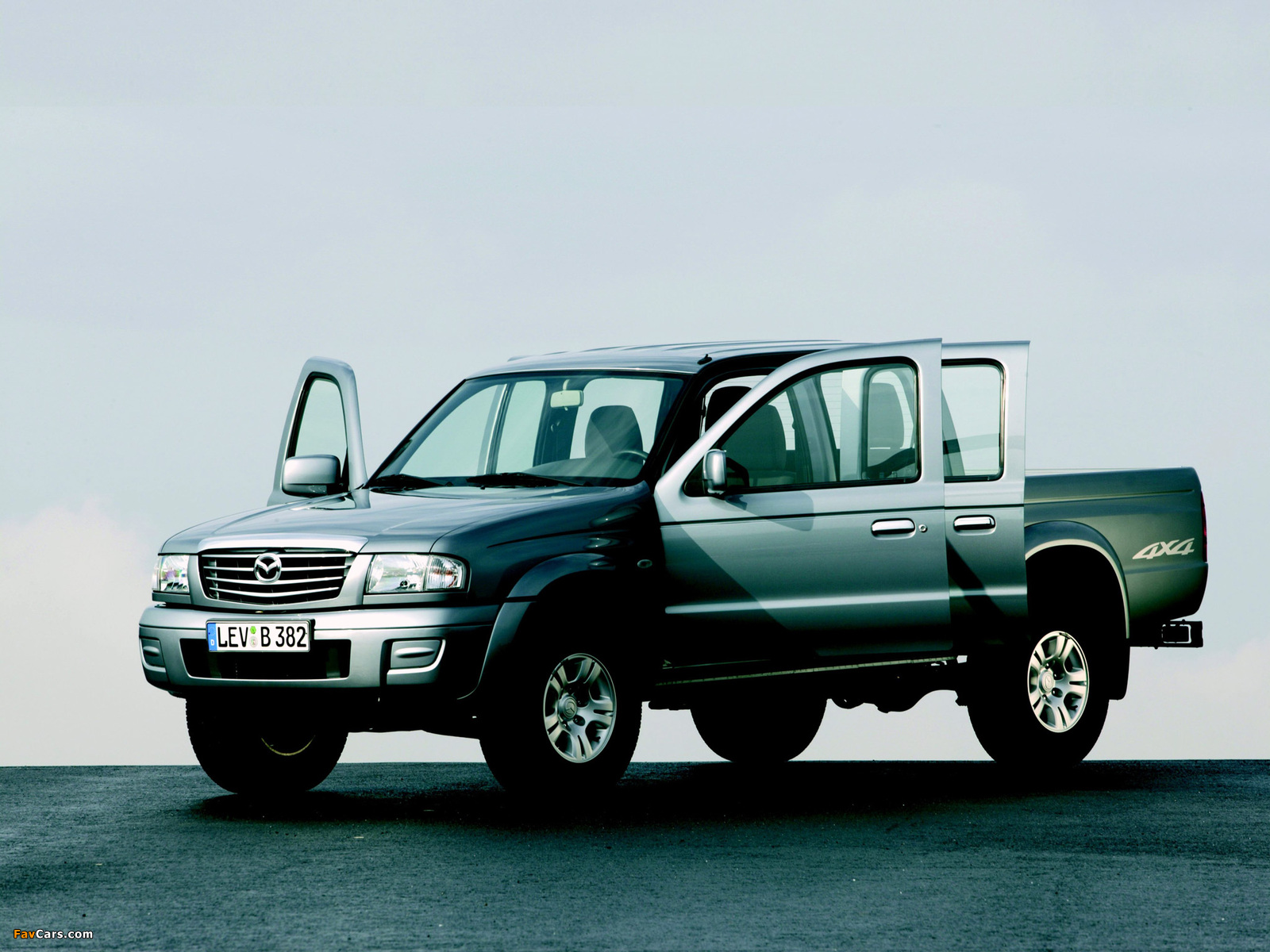 Photos of Mazda B2500 Double Cab 2003–06 (1600 x 1200)