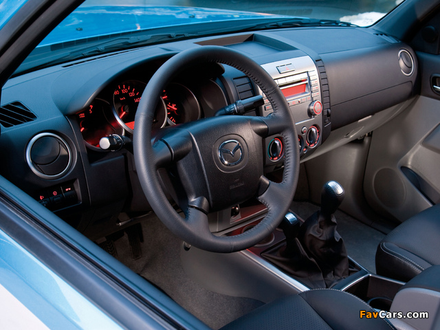 Photos of Mazda BT-50 Double Cab (J97M) 2008–11 (640 x 480)