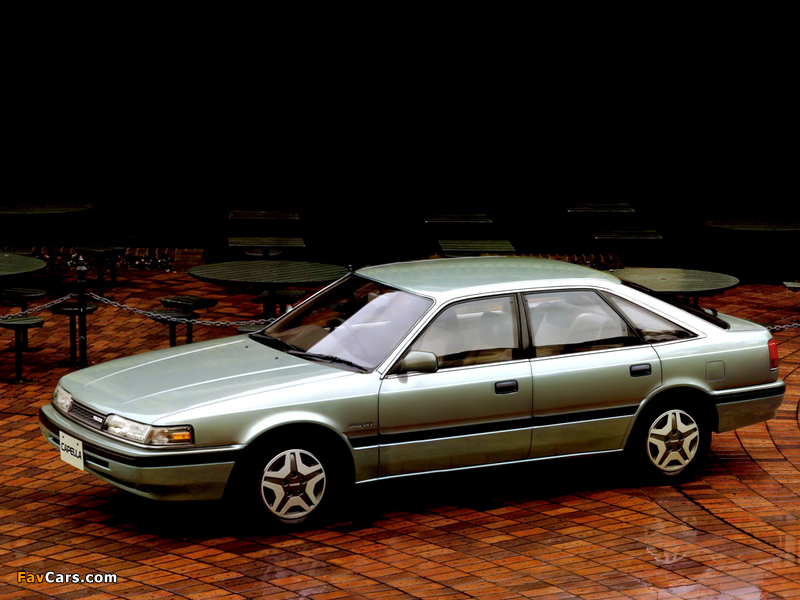 Mazda Capella Hatchback 1987–93 images (800 x 600)
