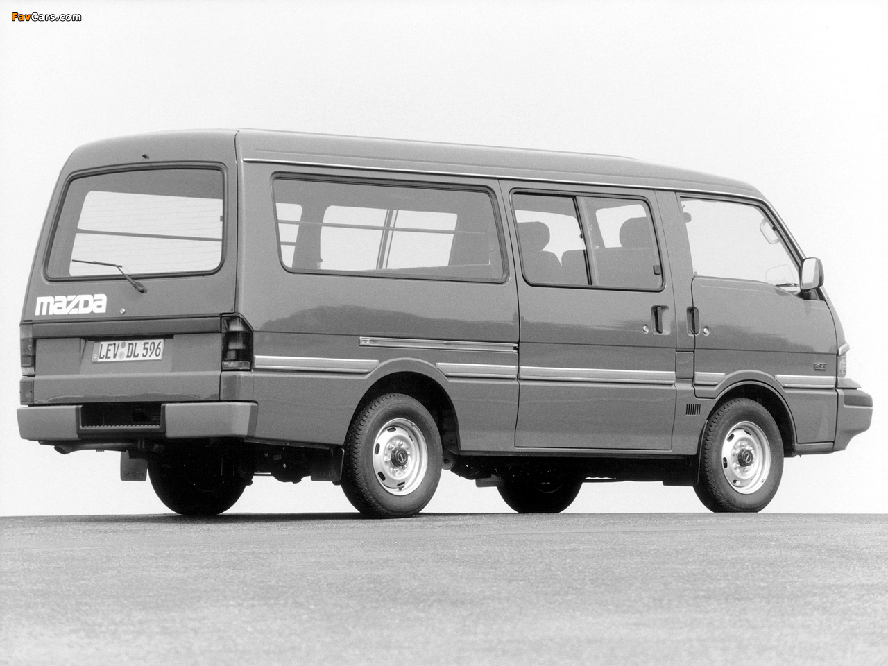 Photos of Mazda E2200 Van 1989–2001 (1280 x 960)