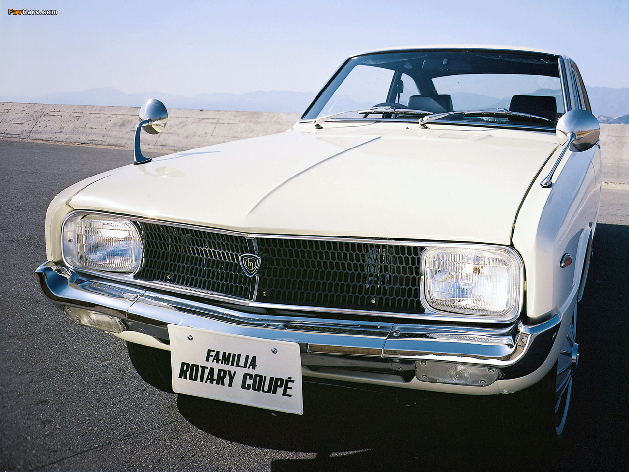 Images of Mazda Familia Rotary Coupe 1968–70 (1280 x 960)