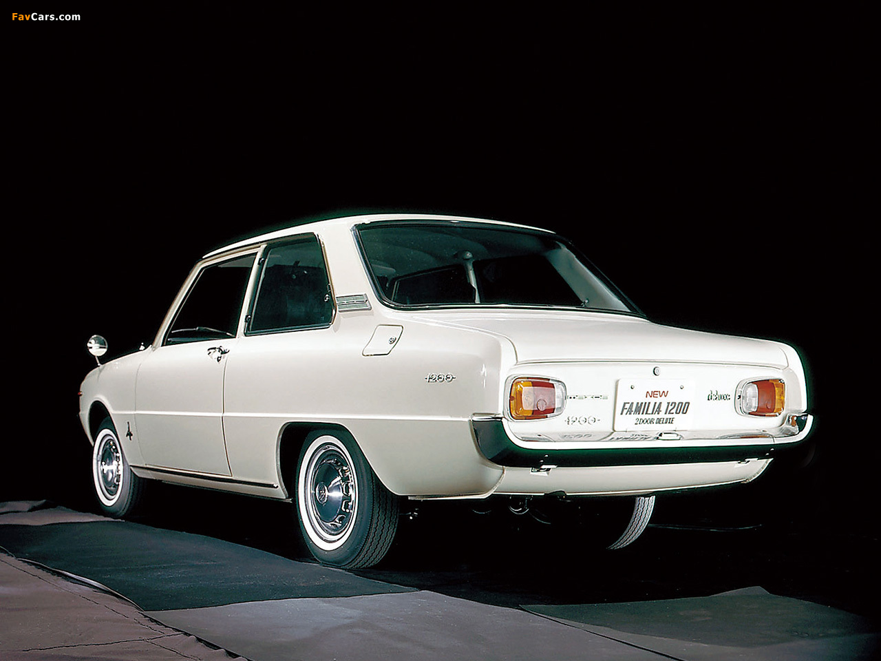 Mazda Familia 1200 2-door Sedan 1968–70 pictures (1280 x 960)