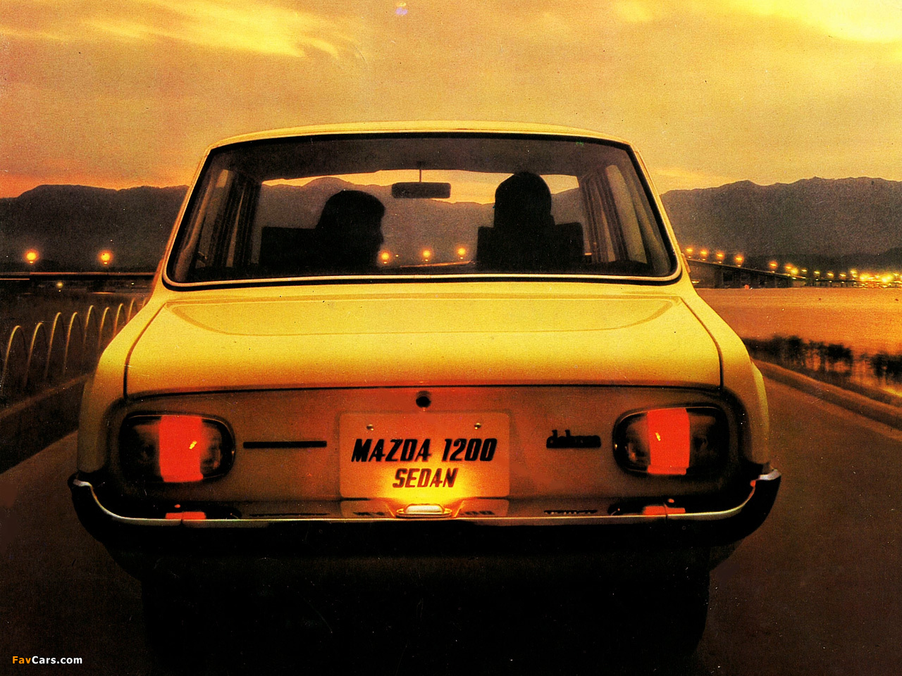 Photos of Mazda Familia 1200 4-door Sedan 1968–70 (1280 x 960)