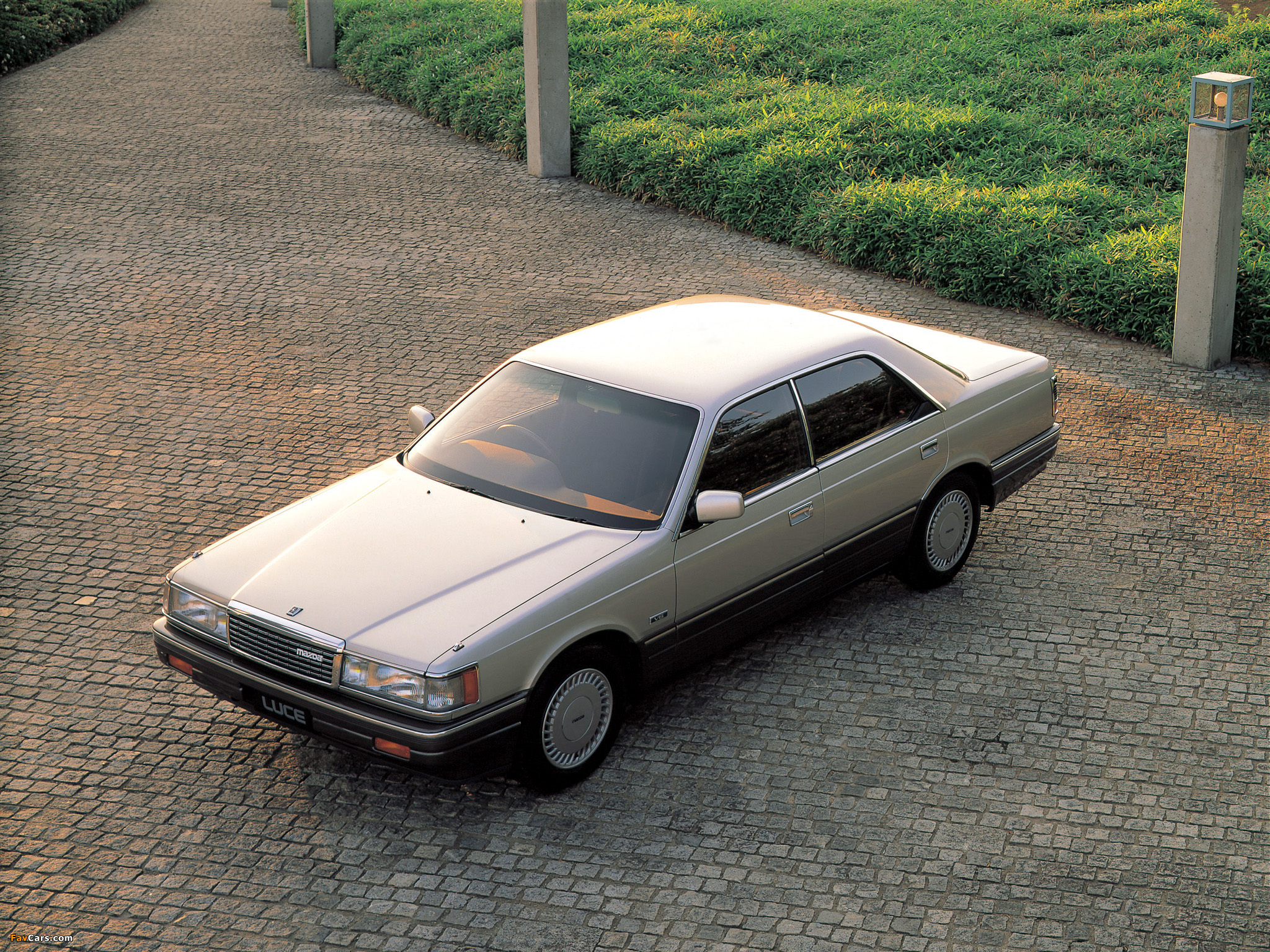 Mazda Luce 4-door Hardtop 1986–91 photos (2048 x 1536)