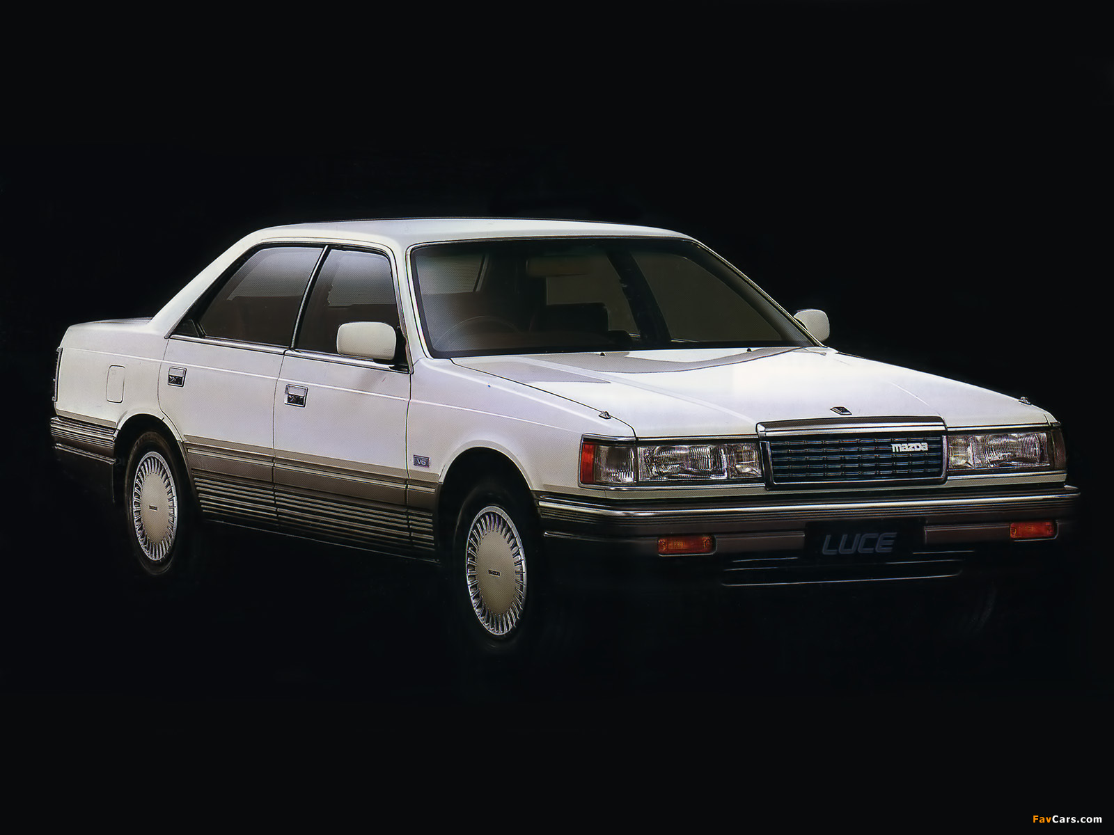 Photos of Mazda Luce 4-door Hardtop 1986–91 (1600 x 1200)