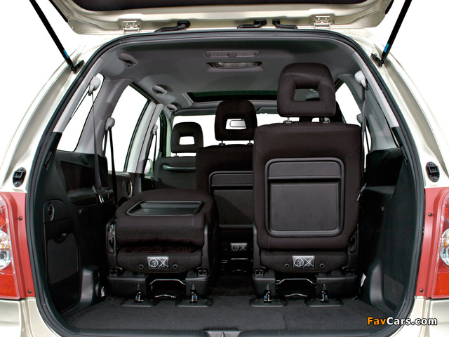 Mazda MPV 2002–06 pictures (640 x 480)