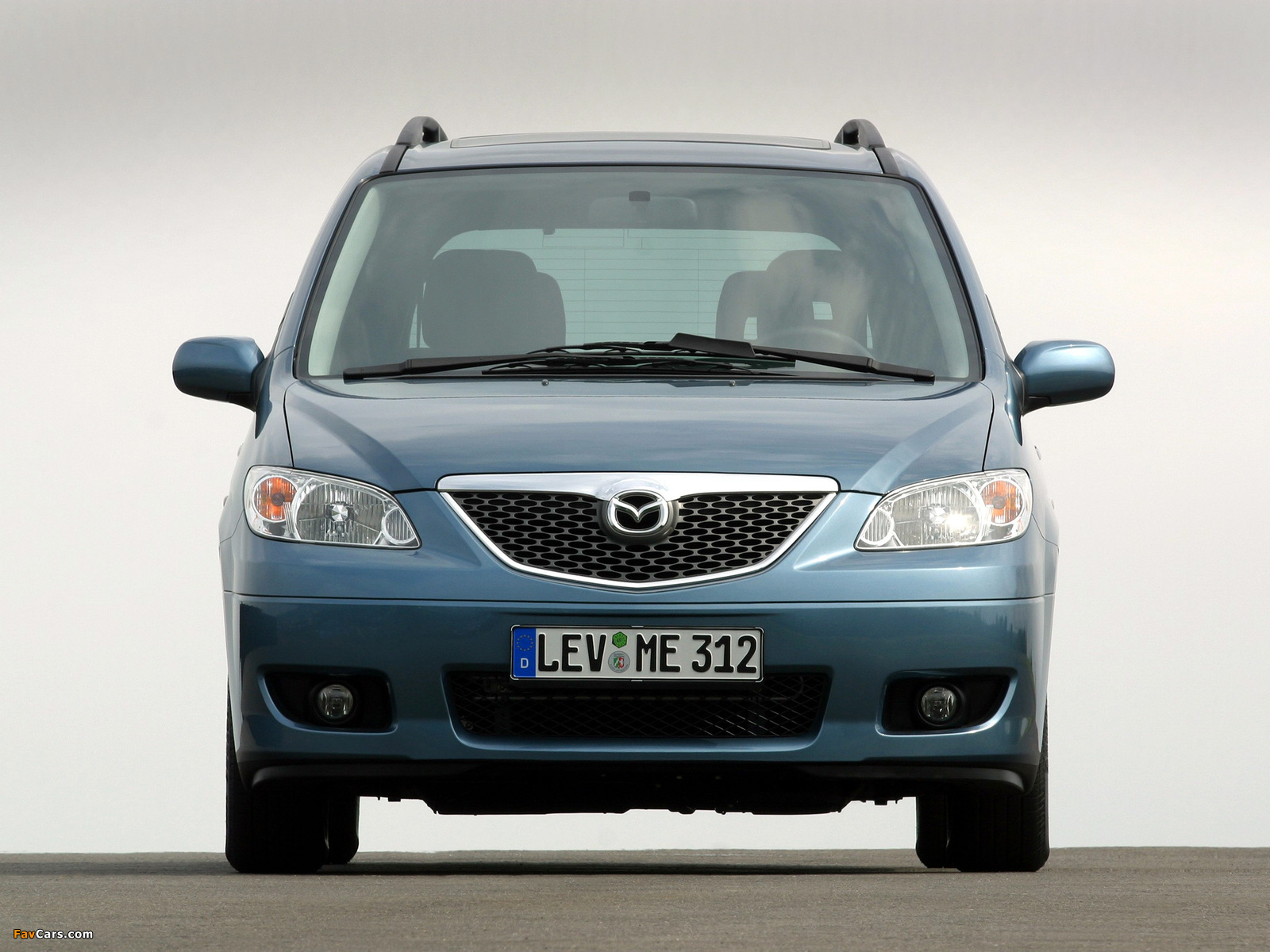 Photos of Mazda MPV 2002–06 (1600 x 1200)
