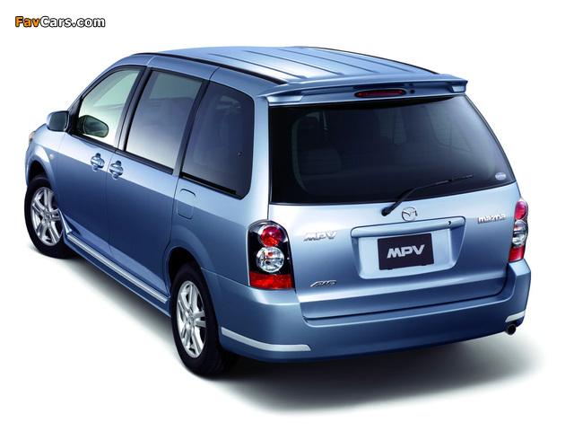 Photos of Mazda MPV JP-spec 2002–06 (640 x 480)