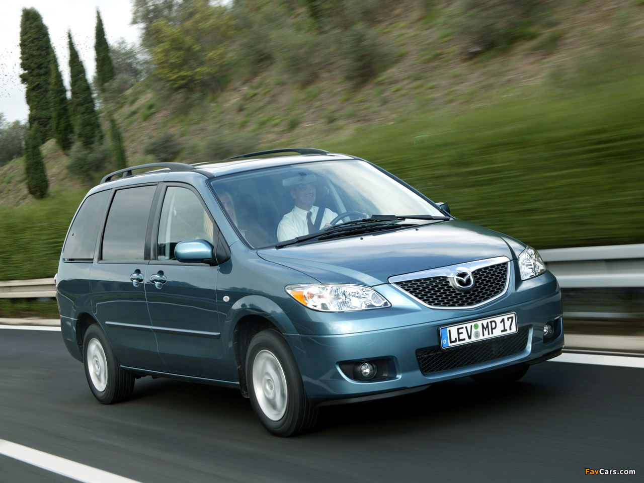 Photos of Mazda MPV 2002–06 (1280 x 960)