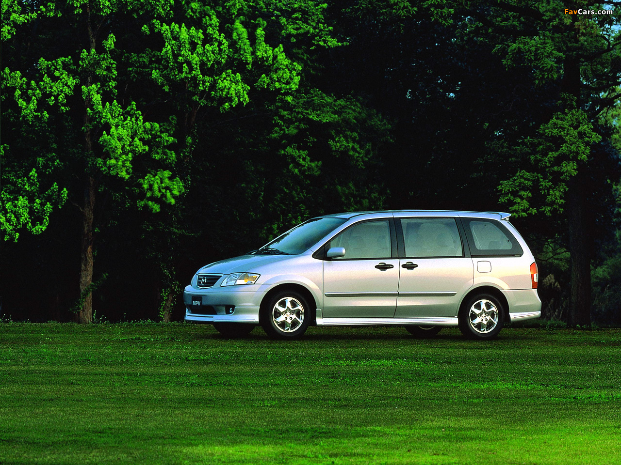 Pictures of Mazda MPV JP-spec 1999–2002 (1280 x 960)