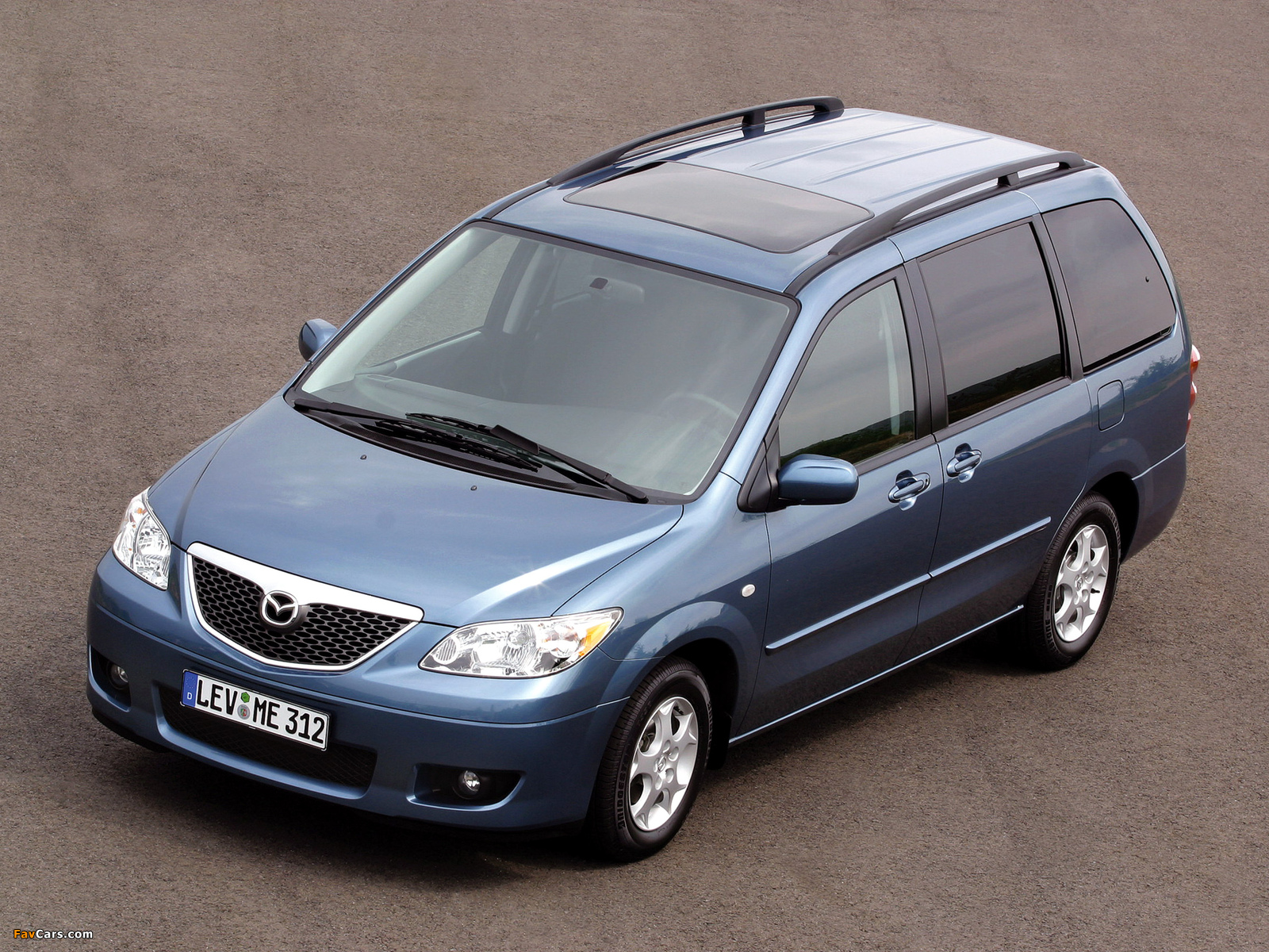 Pictures of Mazda MPV 2002–06 (1600 x 1200)