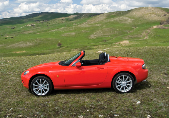 Images of Mazda MX-5 Roadster-Coupe (NC) 2005–08
