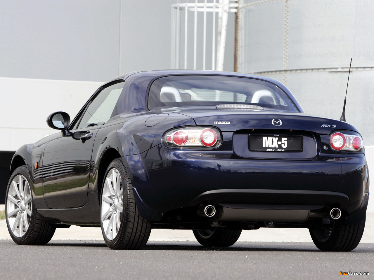 Images of Mazda MX-5 Roadster-Coupe AU-spec (NC) 2005–08 (1280 x 960)