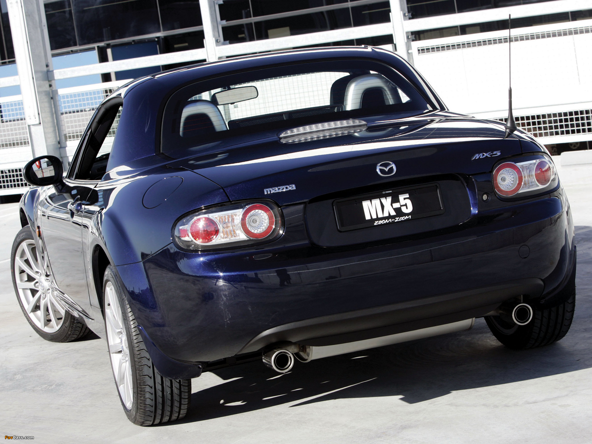 Images of Mazda MX-5 Roadster-Coupe AU-spec (NC) 2005–08 (2048 x 1536)