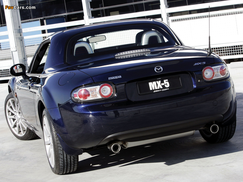 Images of Mazda MX-5 Roadster-Coupe AU-spec (NC) 2005–08 (800 x 600)