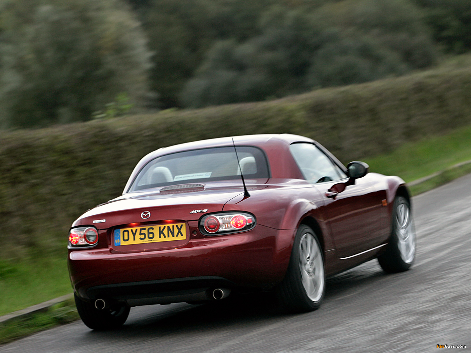 Images of Mazda MX-5 Roadster-Coupe UK-spec (NC1) 2005–08 (1600 x 1200)