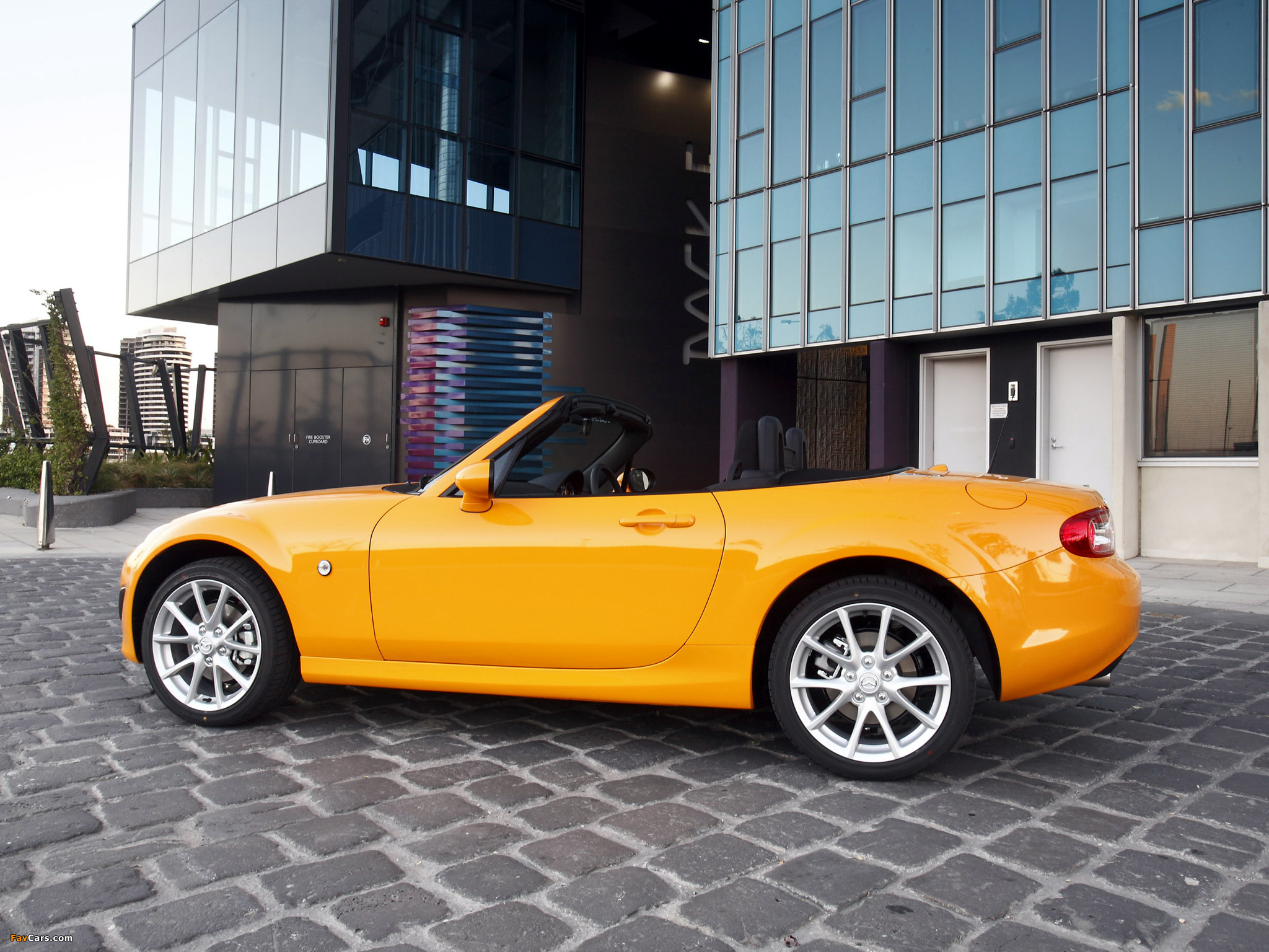 Images of Mazda MX-5 Roadster AU-spec (NC2) 2008–12 (2048 x 1536)