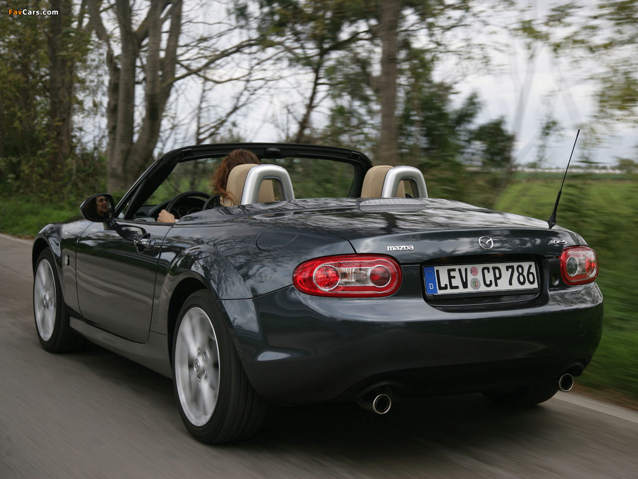 Images of Mazda MX-5 Roadster-Coupe (NC) 2008 (1280 x 960)