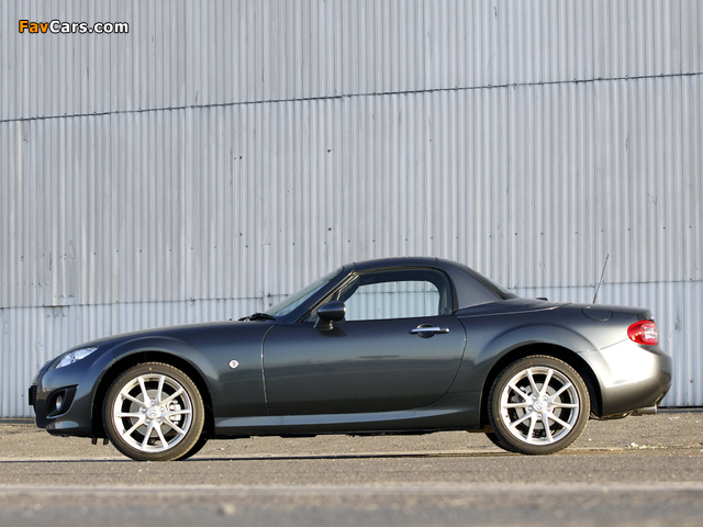 Images of Mazda MX-5 Roadster-Coupe AU-spec (NC2) 2008–12 (640 x 480)