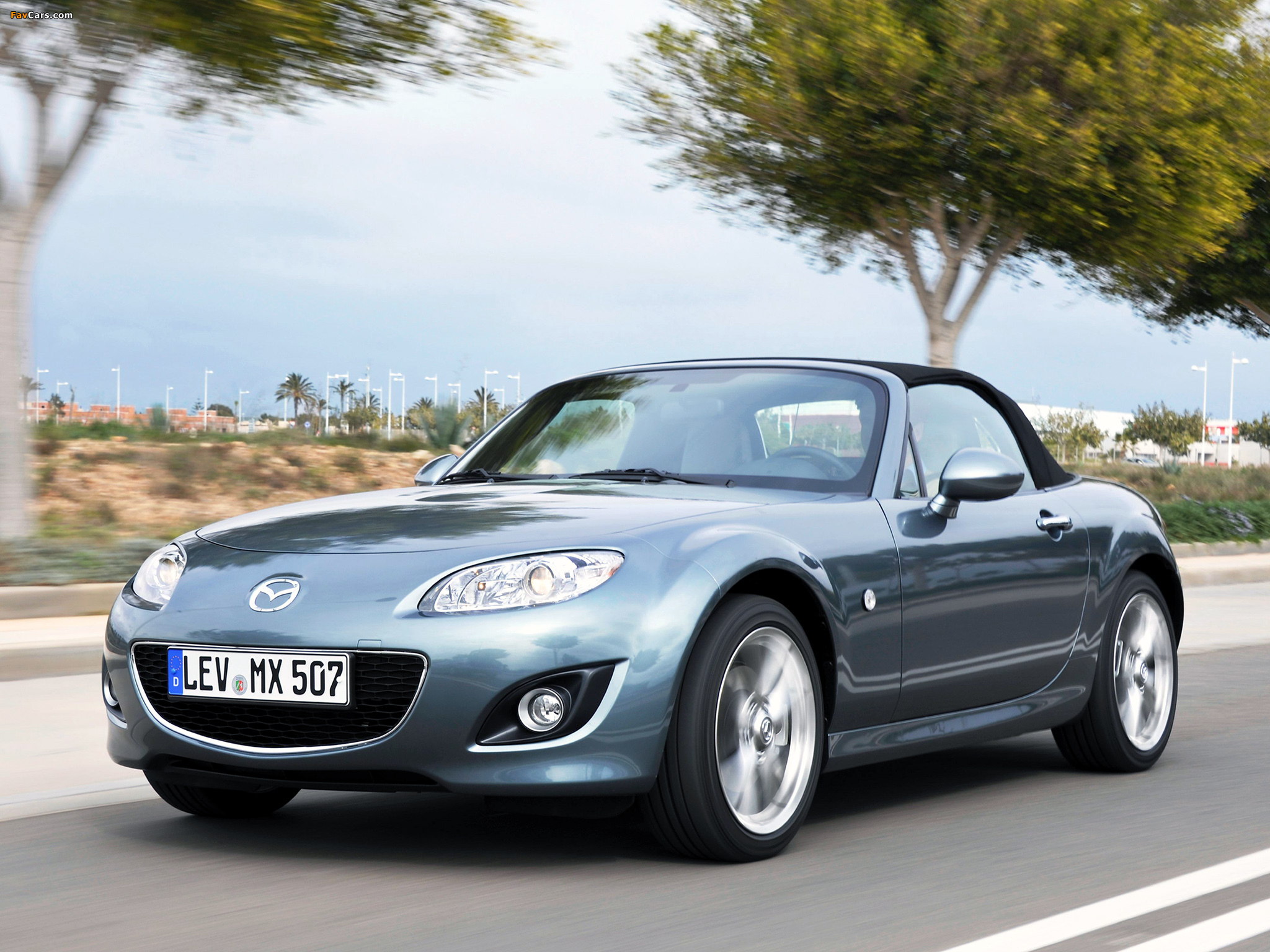 Images of Mazda MX-5 Roadster Kaminari (NC2) 2011 (2048 x 1536)