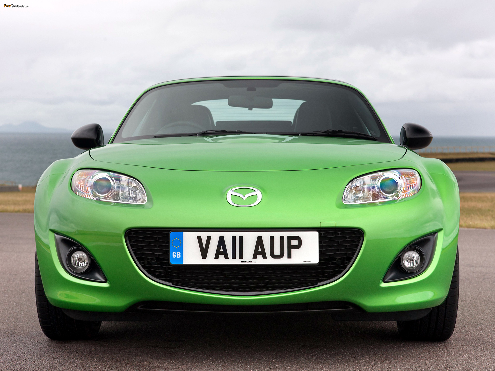 Images of Mazda MX-5 Roadster-Coupe Sport Black UK-spec (NC2) 2011 (2048 x 1536)