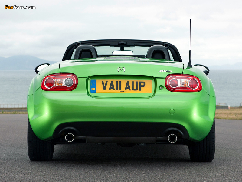 Images of Mazda MX-5 Roadster-Coupe Sport Black UK-spec (NC2) 2011 (800 x 600)
