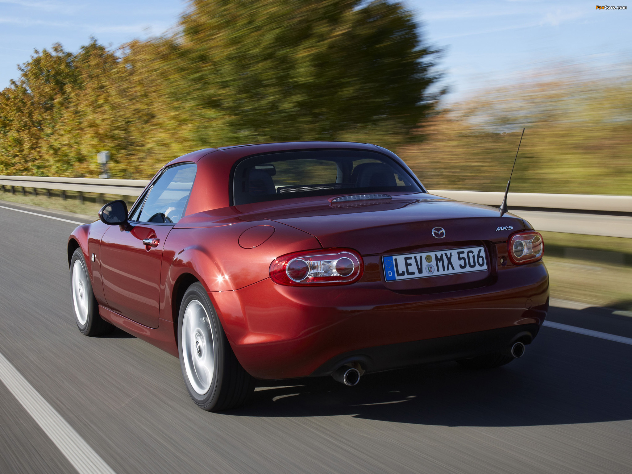 Images of Mazda MX-5 Roadster-Coupe (NC3) 2012 (2048 x 1536)