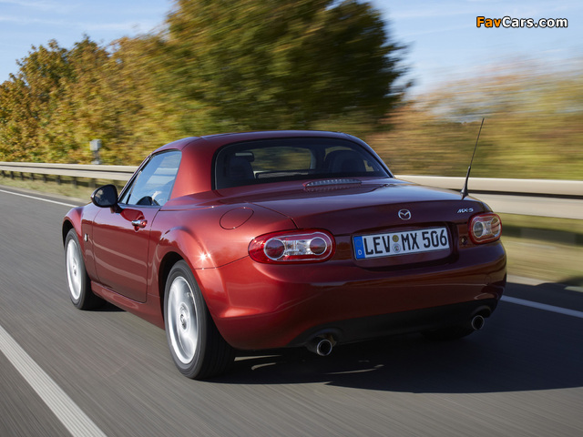 Images of Mazda MX-5 Roadster-Coupe (NC3) 2012 (640 x 480)