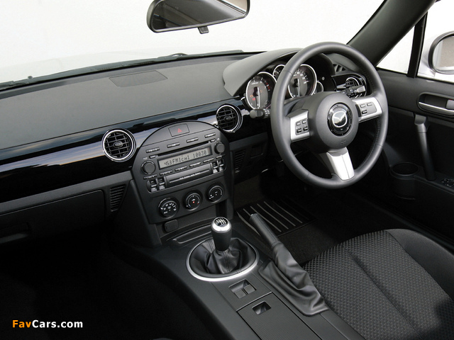 Mazda MX-5 Roadster AU-spec (NC1) 2005–08 images (640 x 480)