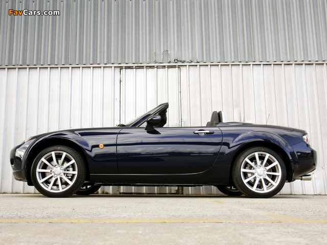 Mazda MX-5 Roadster-Coupe AU-spec (NC) 2005–08 images (640 x 480)