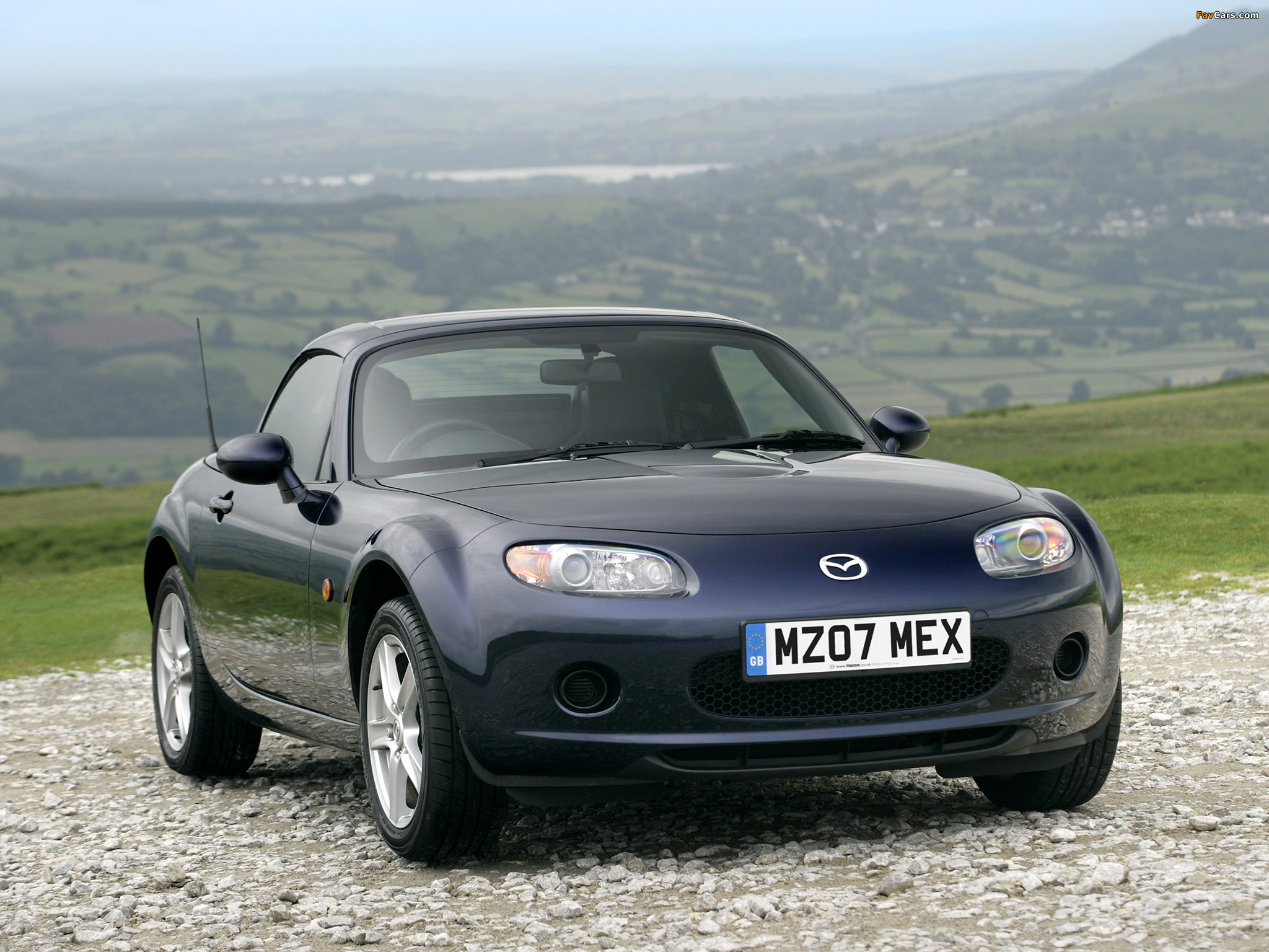 Mazda MX-5 Roadster-Coupe UK-spec (NC1) 2005–08 pictures (2048 x 1536)