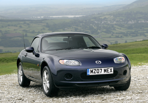 Mazda MX-5 Roadster-Coupe UK-spec (NC1) 2005–08 pictures