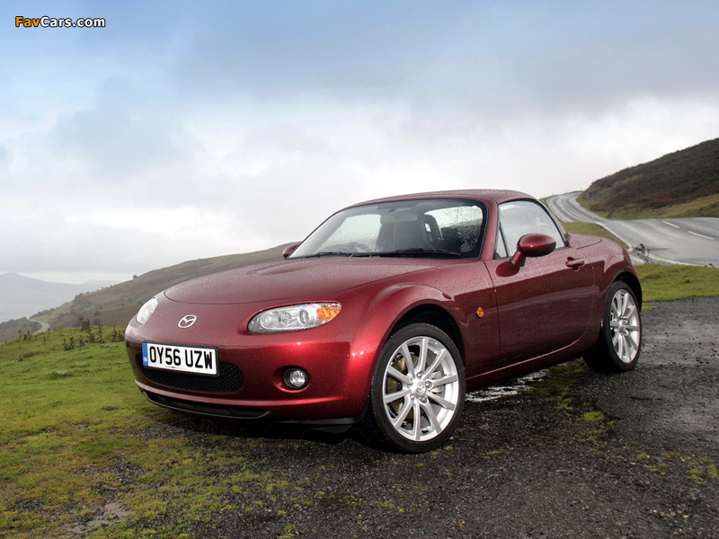 Mazda MX-5 Roadster-Coupe UK-spec (NC1) 2005–08 wallpapers (800 x 600)