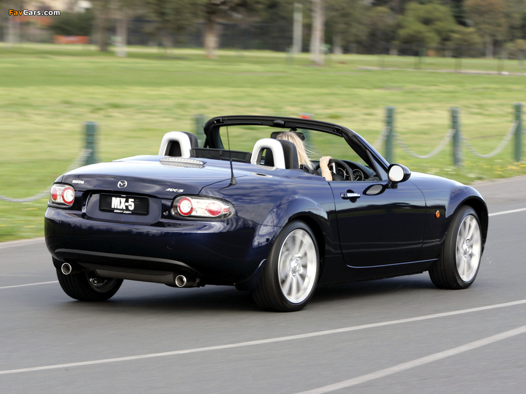 Mazda MX-5 Roadster-Coupe AU-spec (NC) 2005–08 wallpapers (1024 x 768)